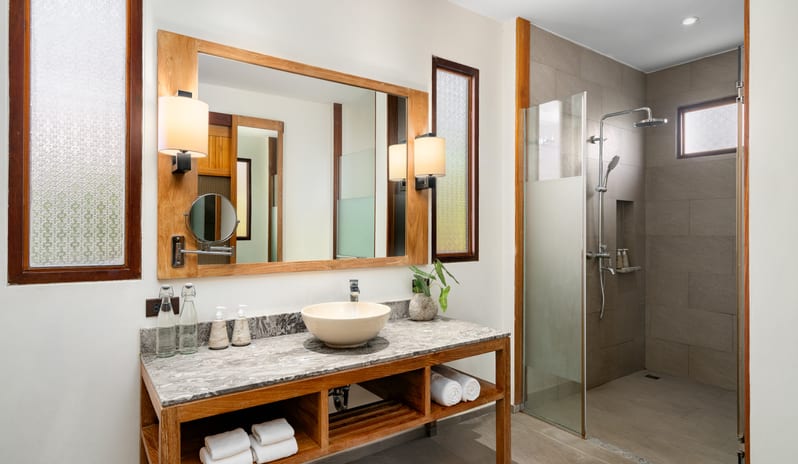 SAii PhiPhi Island Village Two Bedroom Family Bungalow Twin Bed Bathroom